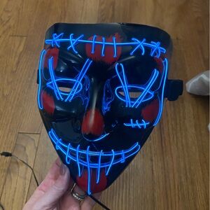 Light up mask